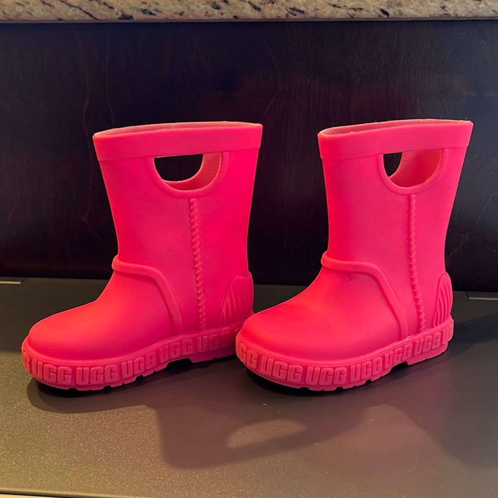 Toddler Ugg Rainboots- Hot Pink Toddler Size 6